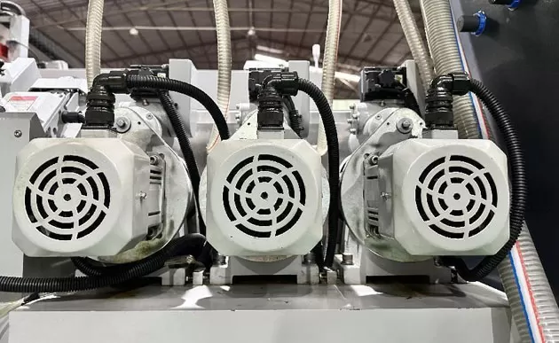 Moteur de conception breveté de Hiseng pour machine à double bordure de ligne droite